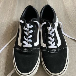 Vans Old Skool shoe women’s size 9.5 black